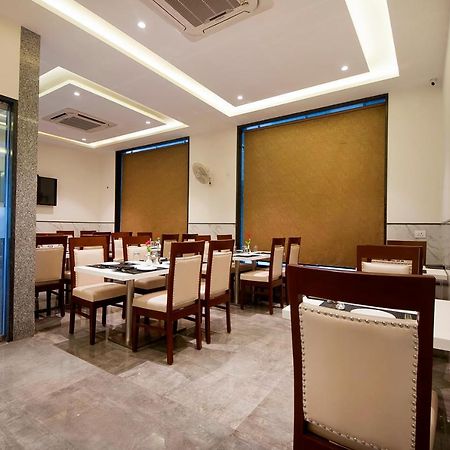 Hotel Z Suite-Near Delhi Airport Yeni Delhi Dış mekan fotoğraf