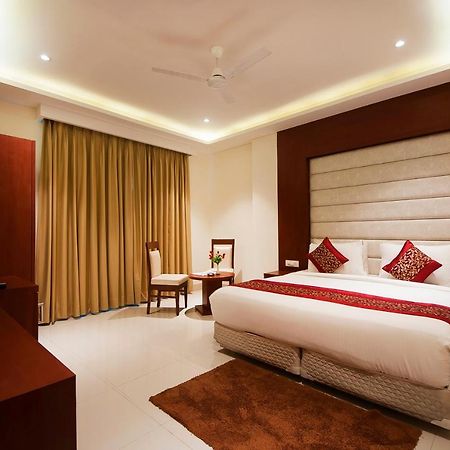 Hotel Z Suite-Near Delhi Airport Yeni Delhi Dış mekan fotoğraf