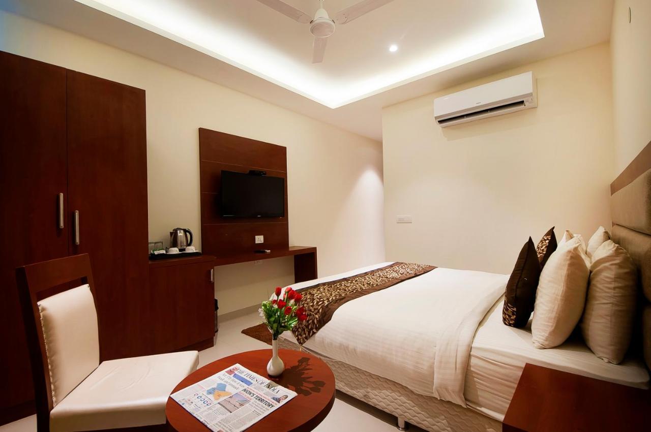 Hotel Z Suite-Near Delhi Airport Yeni Delhi Dış mekan fotoğraf