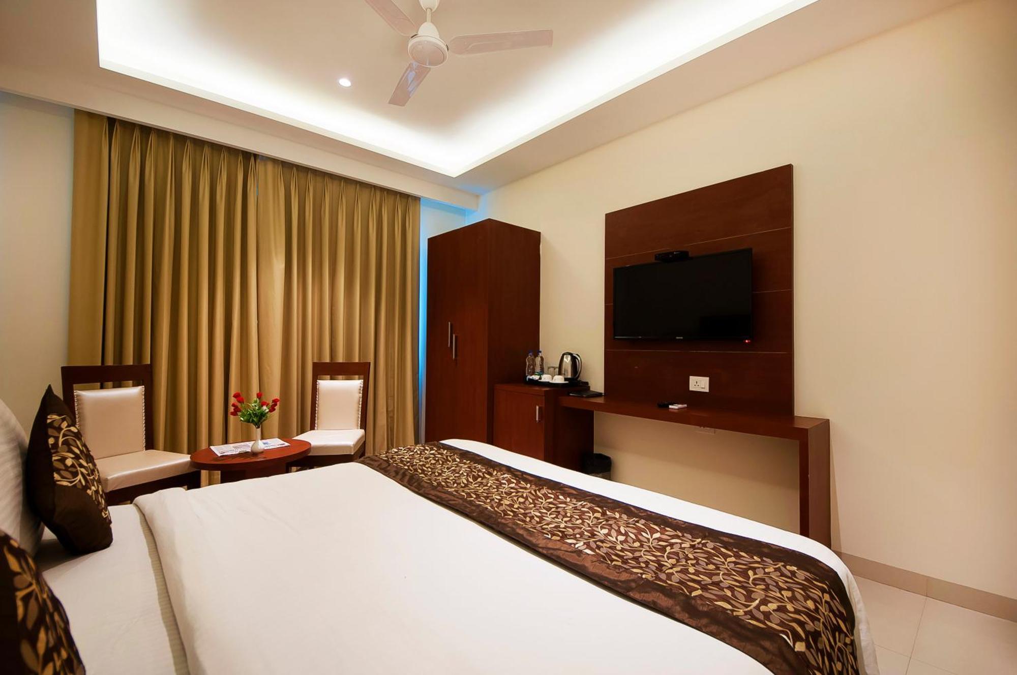 Hotel Z Suite-Near Delhi Airport Yeni Delhi Dış mekan fotoğraf