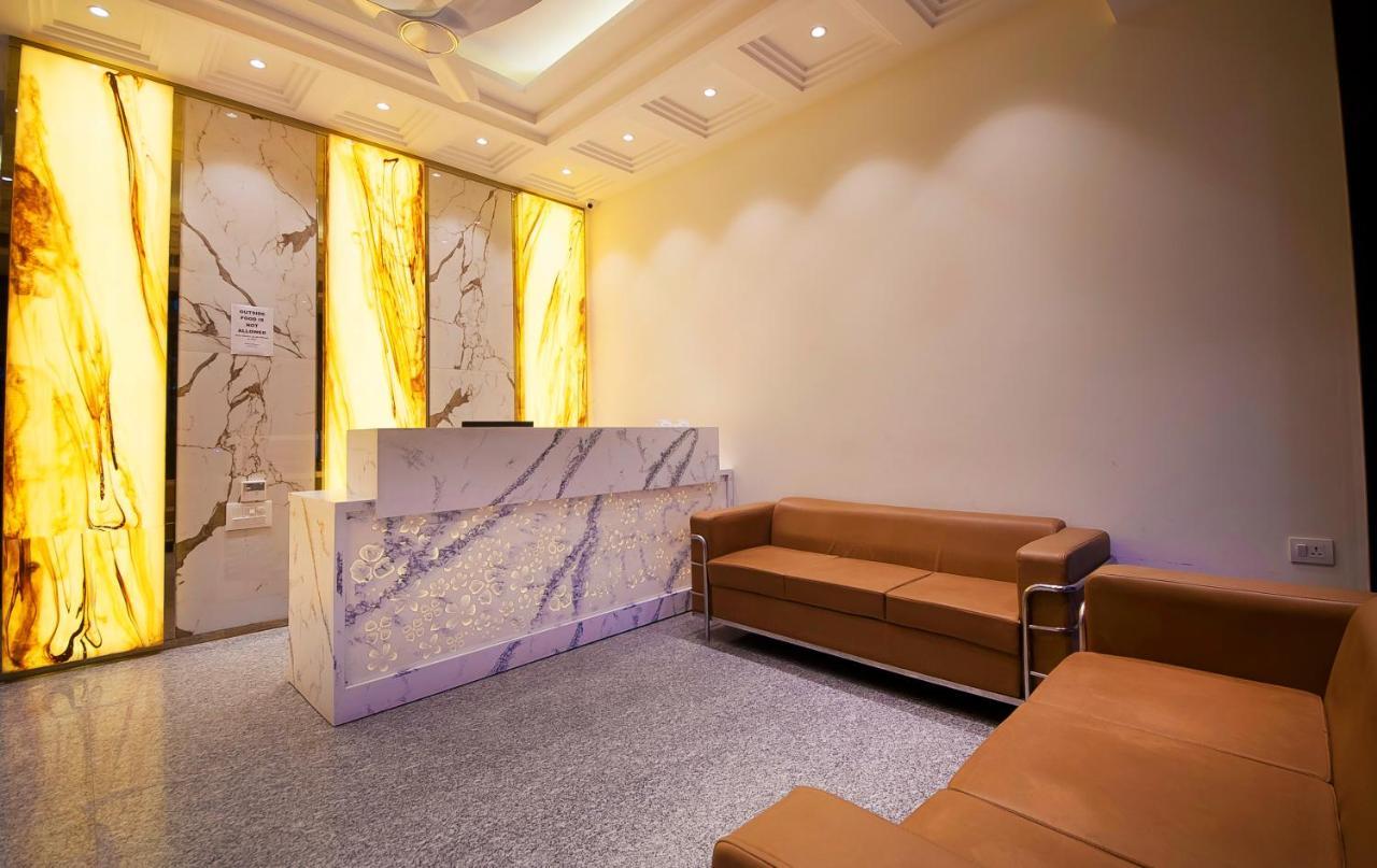 Hotel Z Suite-Near Delhi Airport Yeni Delhi Dış mekan fotoğraf