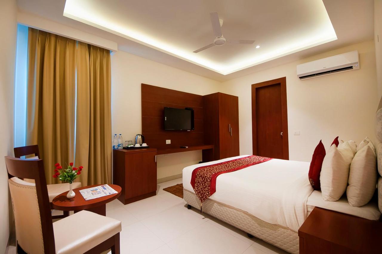 Hotel Z Suite-Near Delhi Airport Yeni Delhi Dış mekan fotoğraf