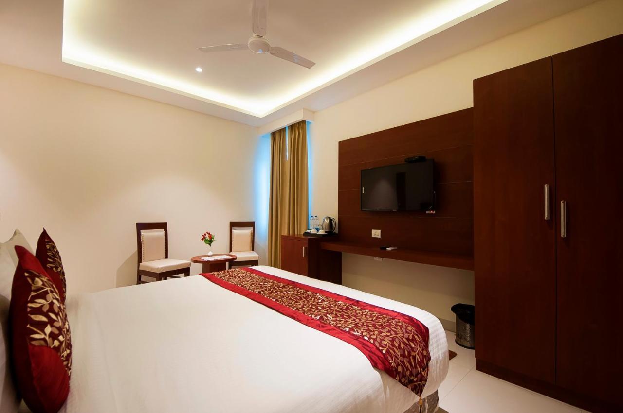 Hotel Z Suite-Near Delhi Airport Yeni Delhi Dış mekan fotoğraf