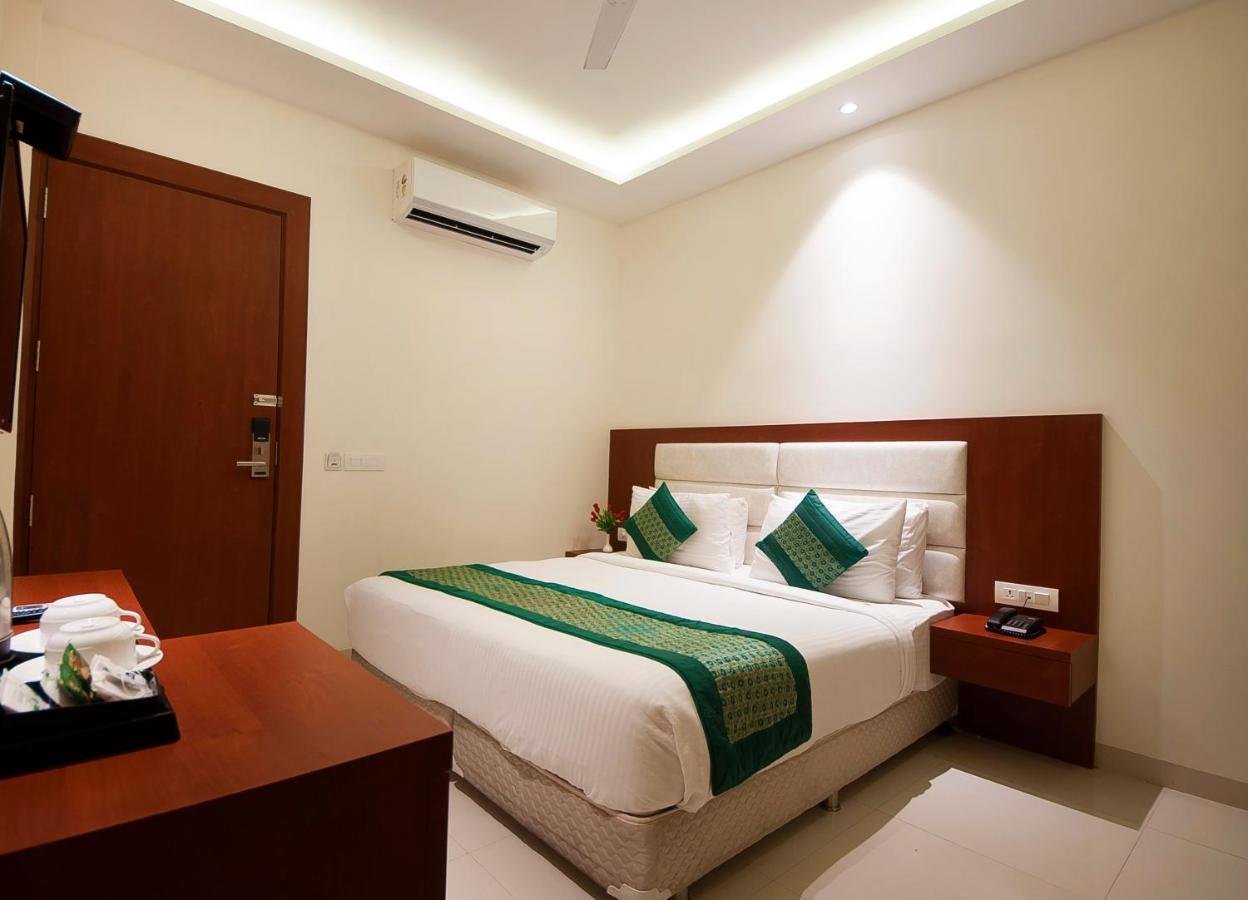 Hotel Z Suite-Near Delhi Airport Yeni Delhi Dış mekan fotoğraf