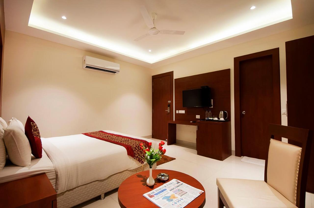 Hotel Z Suite-Near Delhi Airport Yeni Delhi Dış mekan fotoğraf