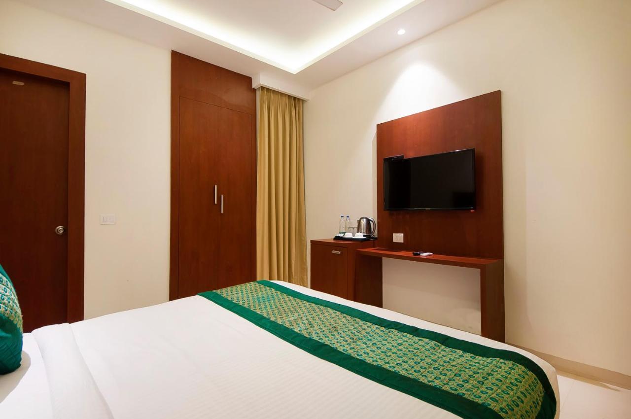 Hotel Z Suite-Near Delhi Airport Yeni Delhi Dış mekan fotoğraf